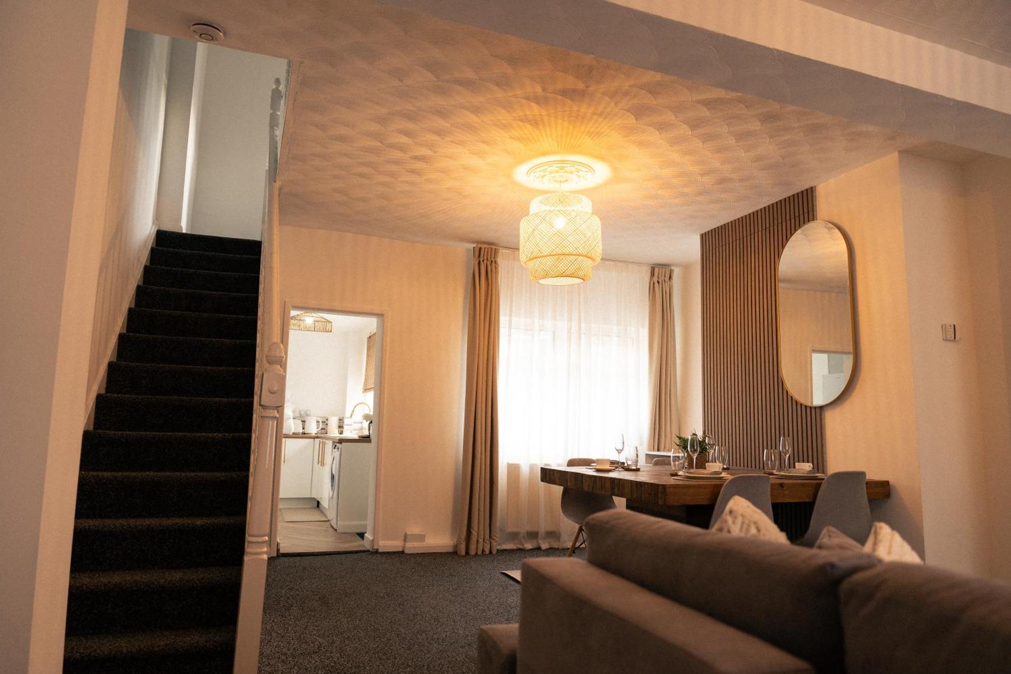2 Bedroom Cozy Sleeps 6 With 1gb Wi-fi Near Durham & Darlington-kynren *