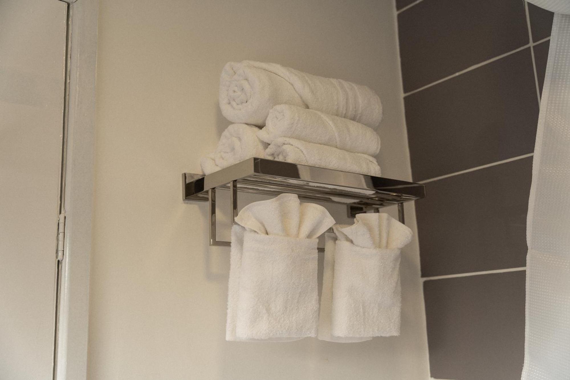 2 Bedroom Cozy Sleeps 6 With 1gb Wi-fi Near Durham & Darlington-kynren Holiday home